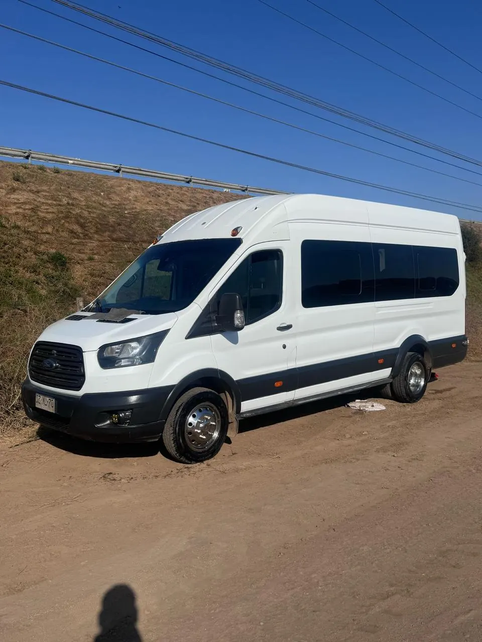 Minibus de Transportes Roma para traslado de personal